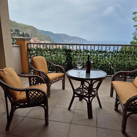 Casa Flavia Apartment Taormina Bagian luar foto