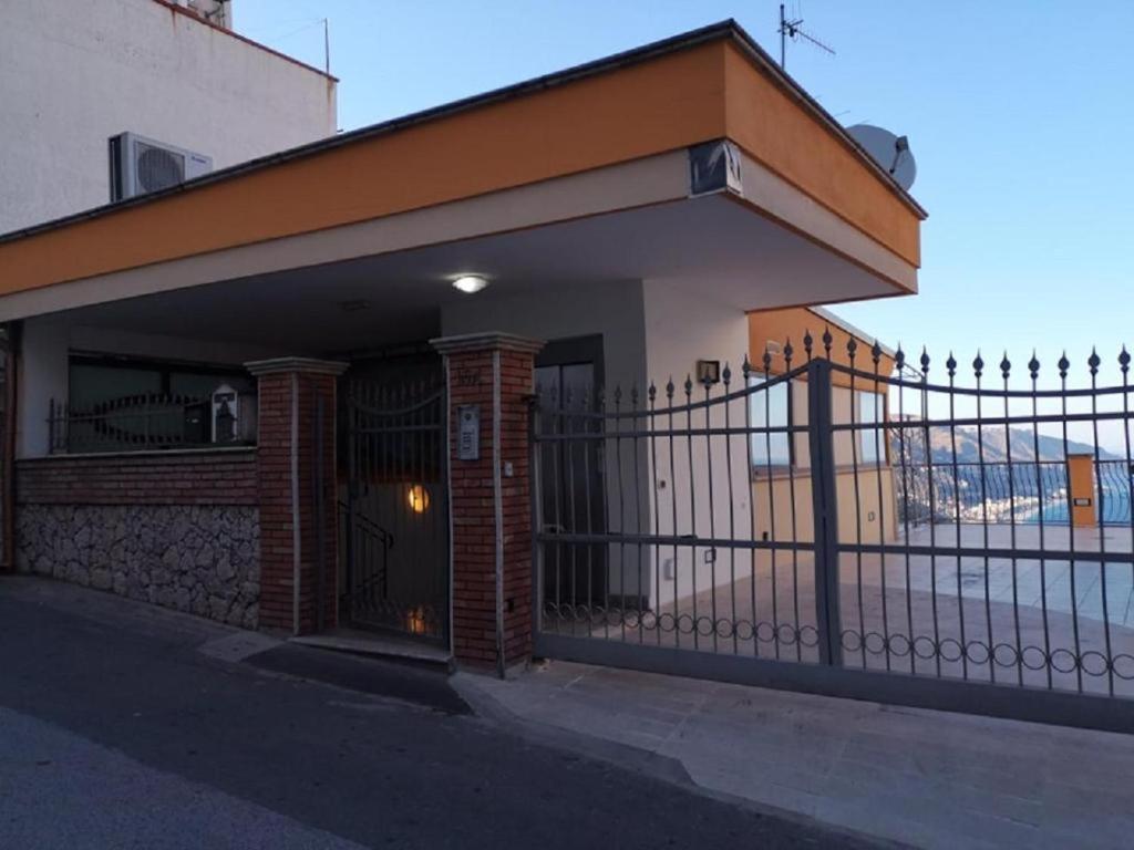 Casa Flavia Apartment Taormina Bagian luar foto
