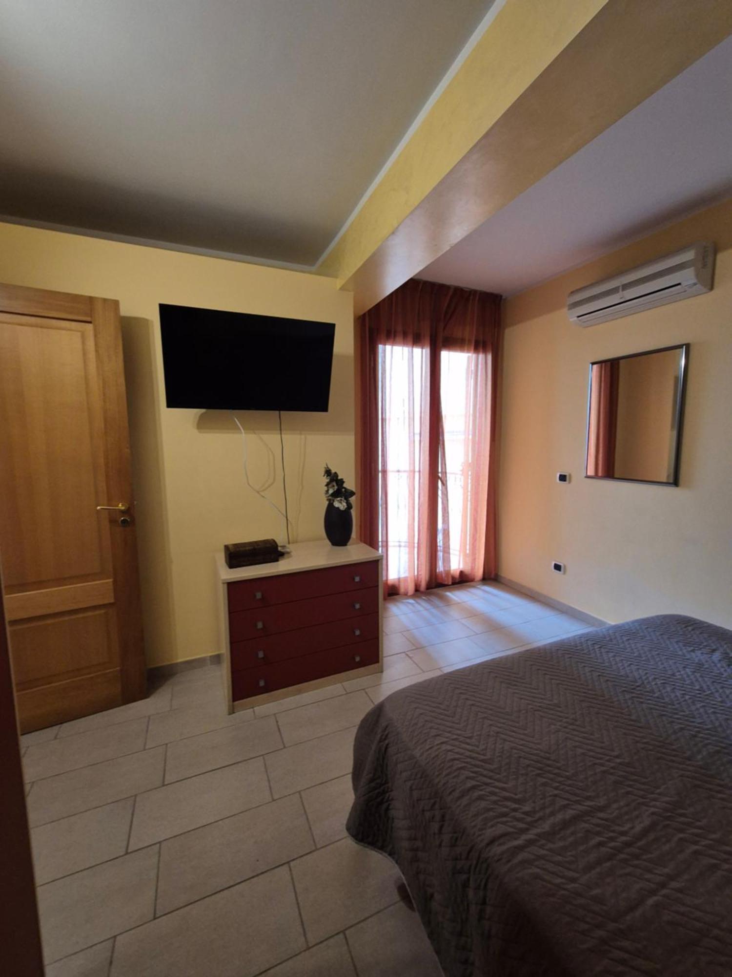 Casa Flavia Apartment Taormina Bagian luar foto