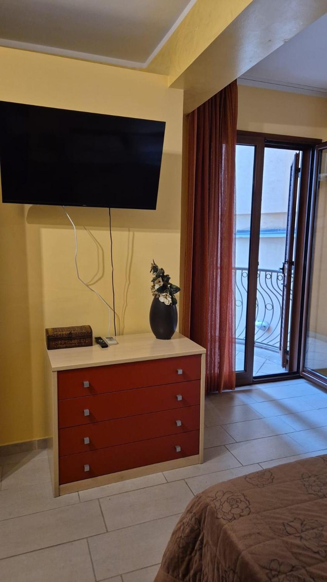 Casa Flavia Apartment Taormina Bagian luar foto