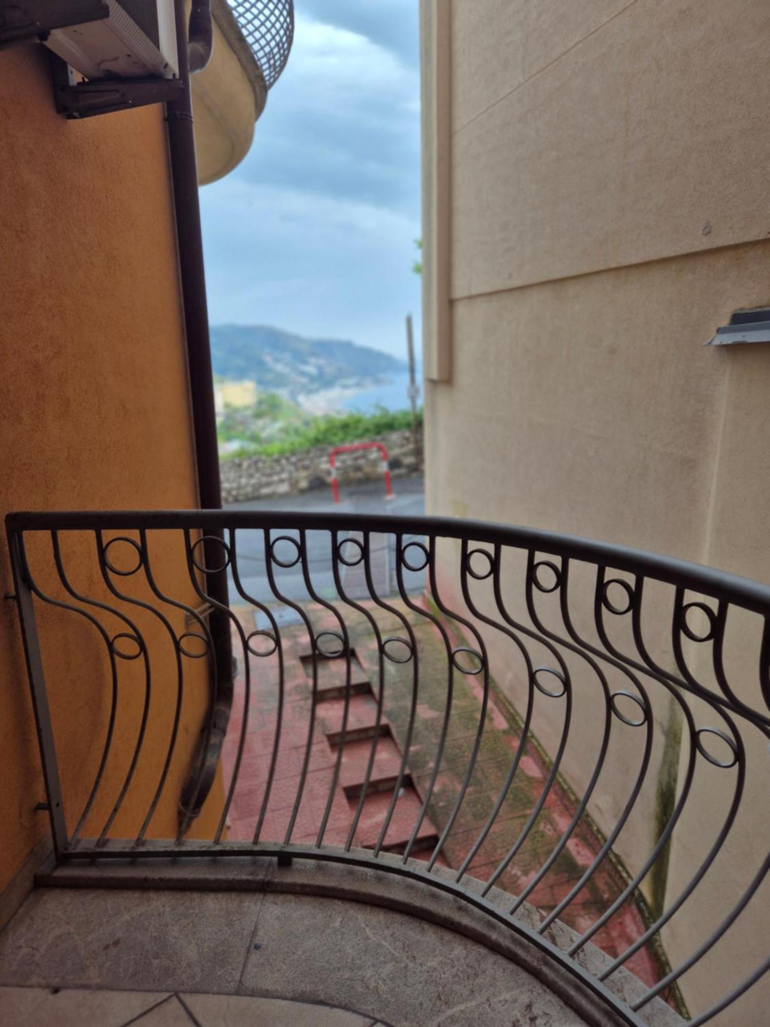 Casa Flavia Apartment Taormina Bagian luar foto